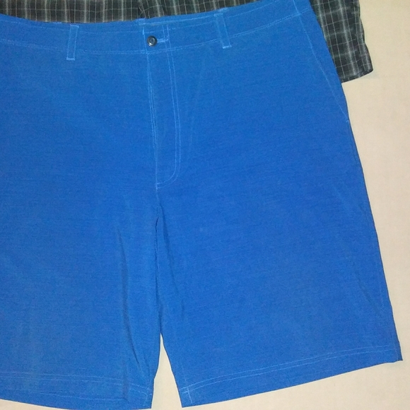 3 pair golf style shorts - Picture 3 of 8